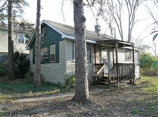 28459 W Valley Rd, Ingleside, IL 60041