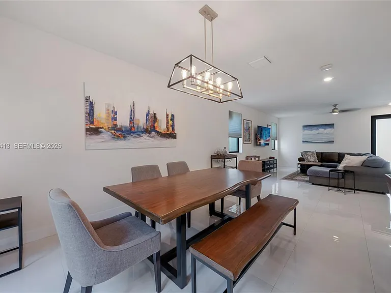 10425 NW 82nd St #4 — Photo 10