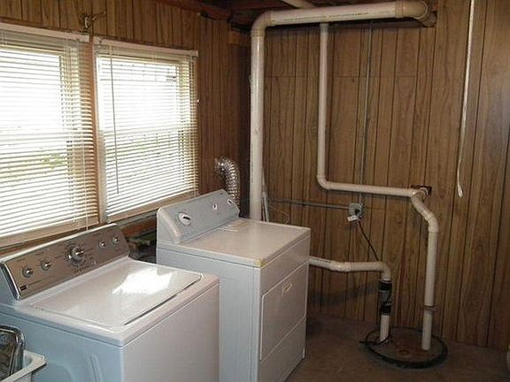 2nd image of 8026 Circle Dr