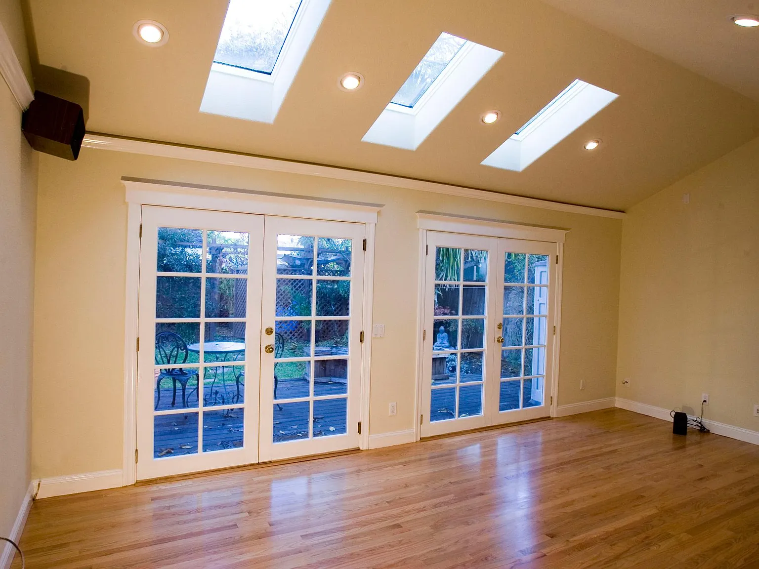 3 bed, 1500 sqft, $6,500 — Photo 2