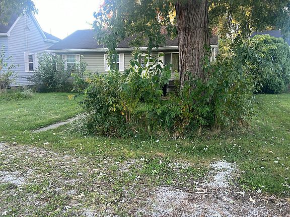 2nd image of 1415 S M St