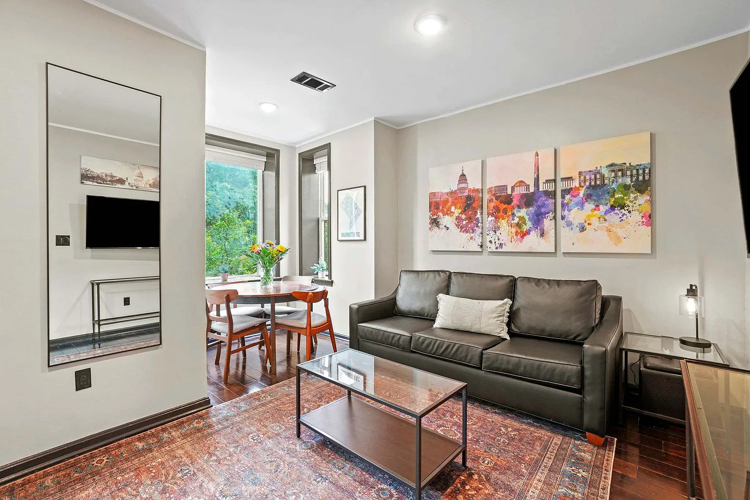 1 bed, 1.0 bath, 990 sqft, $3,540 — Photo 3