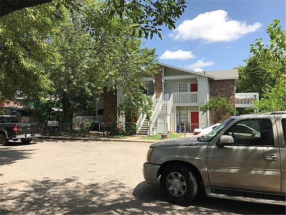 2nd image of 1728 Colony Creek Dr