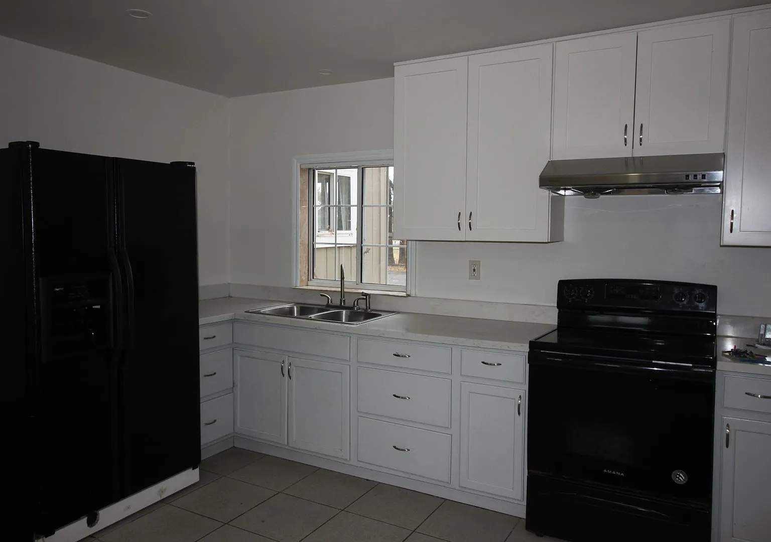 672 Irwin Lane — Photo 4