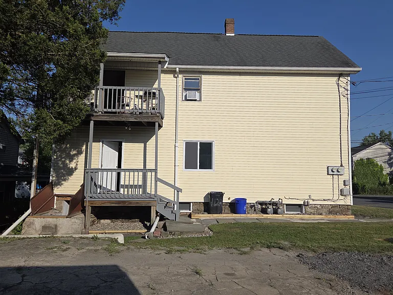 1122 Swetland St #1 — Photo 1