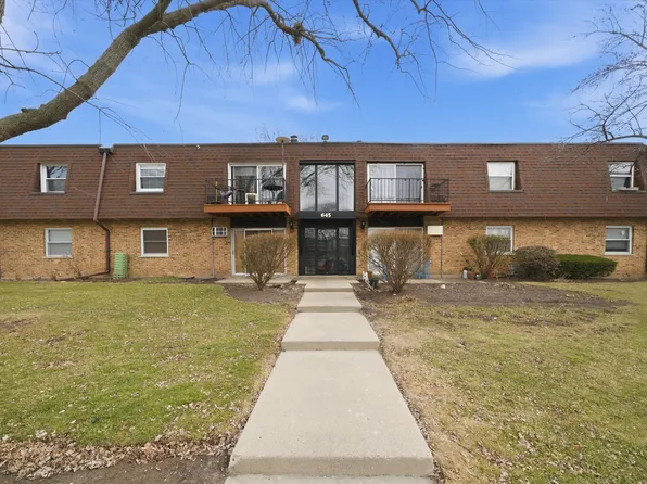 645 Grove Dr APT 202, Buffalo Grove, IL 60089