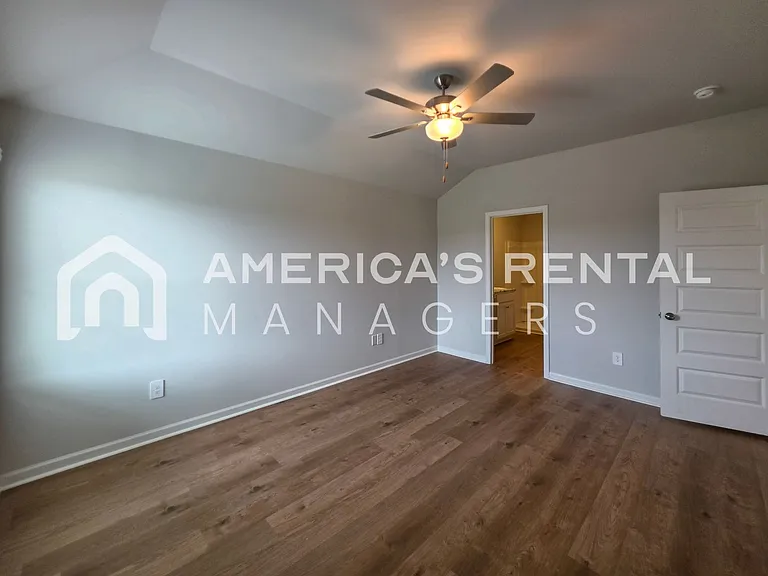 1028 John Ave — Photo 24