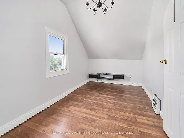 314 Nassau St — Photo 27