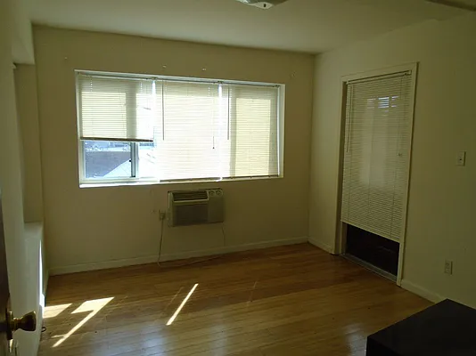 Rented by 18 REALTY | media 4