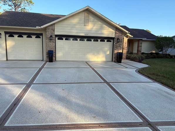 7277 Bottle Brush Dr