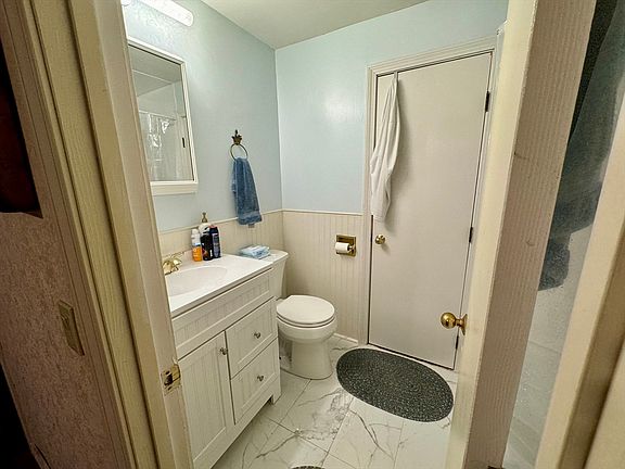 3rd image of 104 Woodland Dr