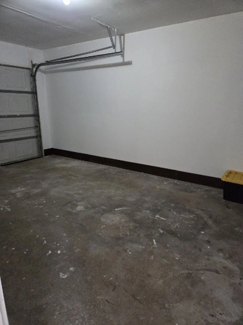 3 Bedroom 1 Bath — Photo 3