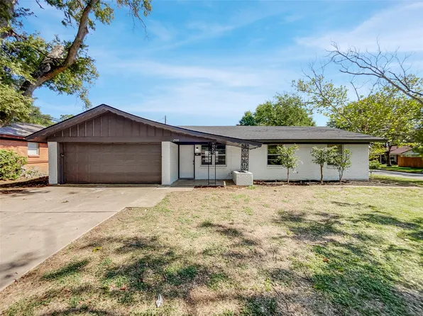 2500 Duringer Rd, Fort Worth, TX 76133