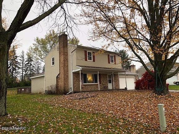 2nd image of 2131 Fawnwood Dr SE