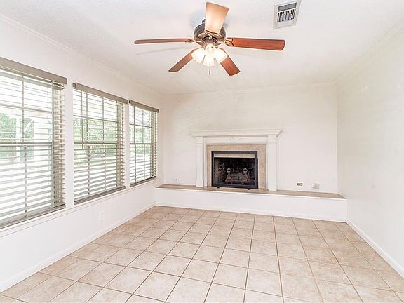 5th image of 53183 Enderle Ln