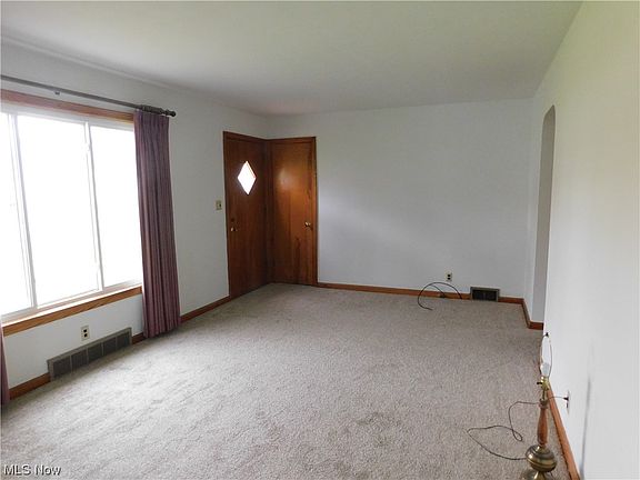 3rd image of 5285 Alva Ave NW
