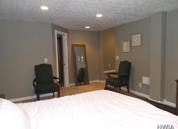 2nd image of 2575 Barker Ave