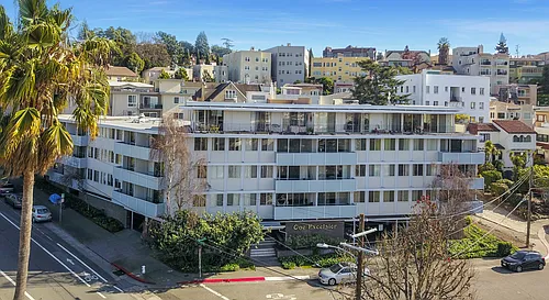 Excelsior Court Photo 1