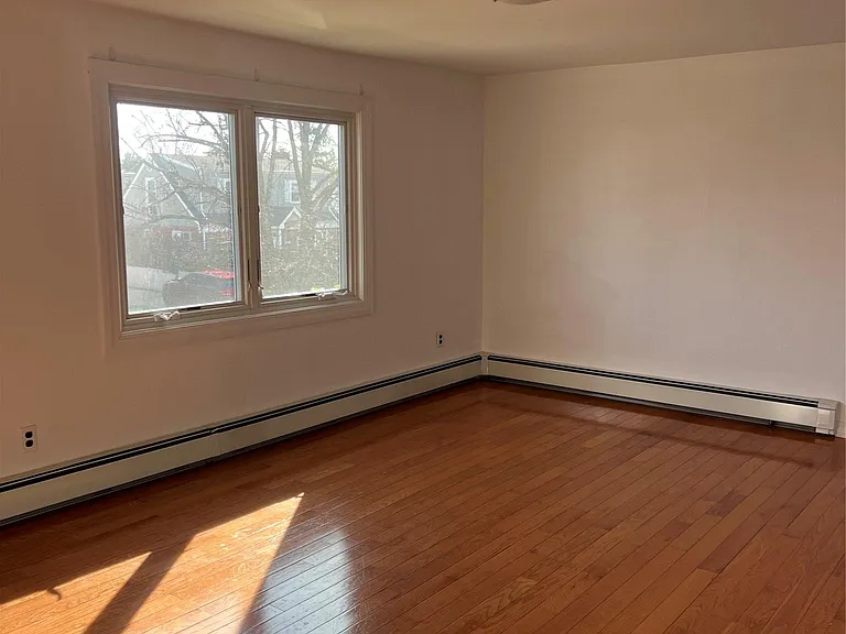 1016 Oaks Dr — Photo 13