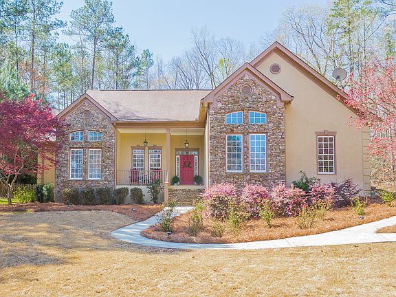 3rd image of 100 Wisteria Dr