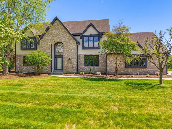 278 Mulberry DRIVE, Delafield, WI 53018