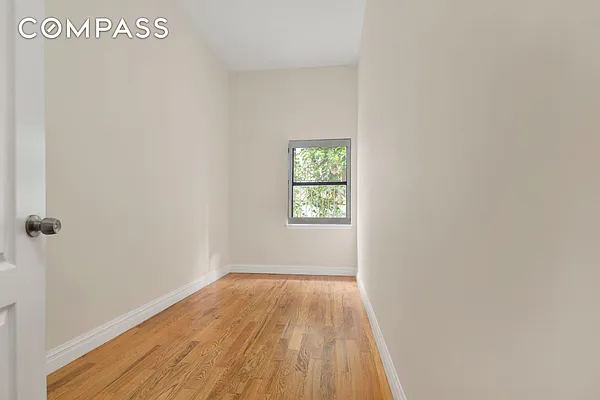 Rented by Compass | media 21