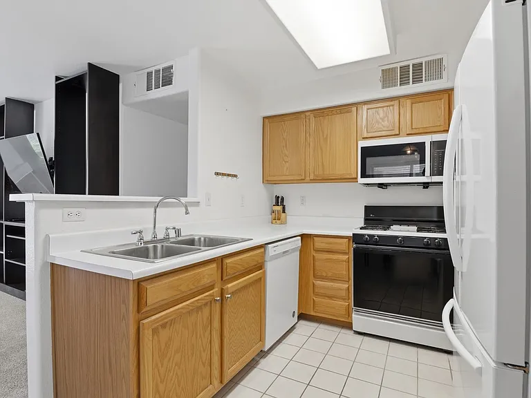 3074 Tarpon Dr #103 — Photo 7