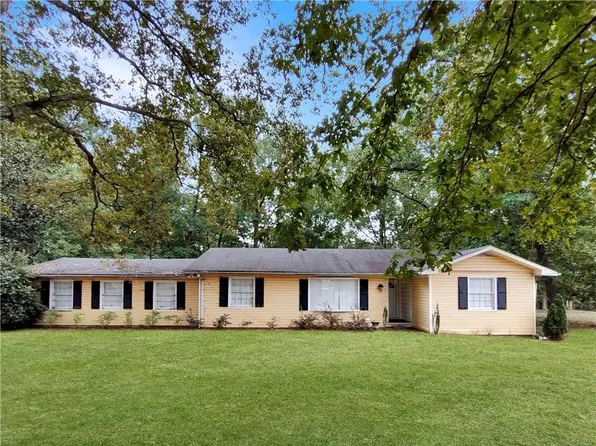 2772 E Lake Rd, McDonough, GA 30252
