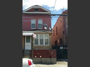 3449 110th St, Corona, NY 11368