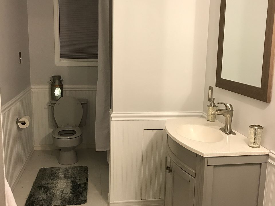 Fresh bathroom 
