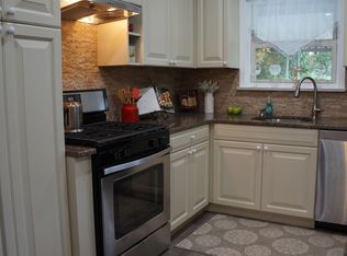 9 Melville Rd, Edison, NJ 08817