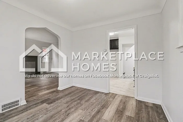 11235 Roxbury St — Photo 6