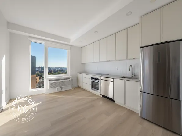 150 Lawrence Street image 4 of 32