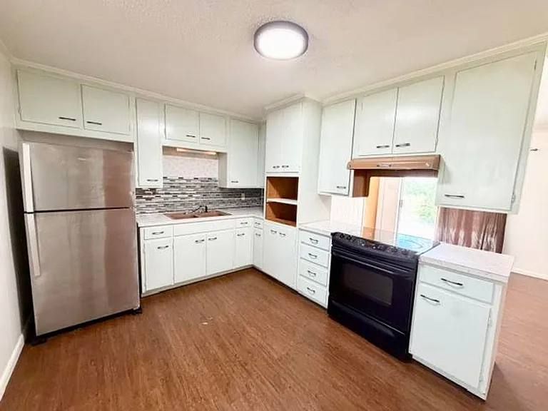 156 Lindsey Cir — Photo 4