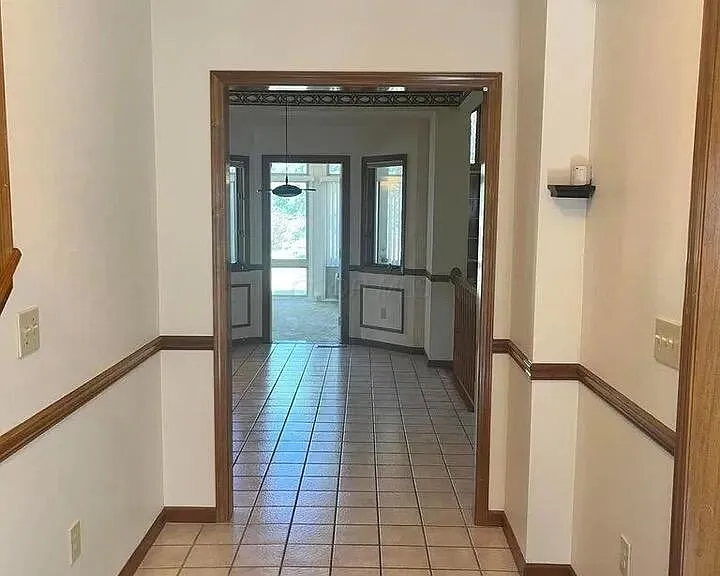 7609 Johntimm Ct — Photo 2