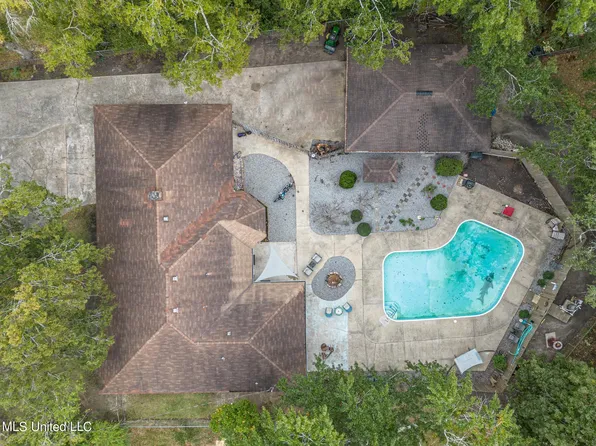 3116 Prescott Dr, Moss Point, MS 39562