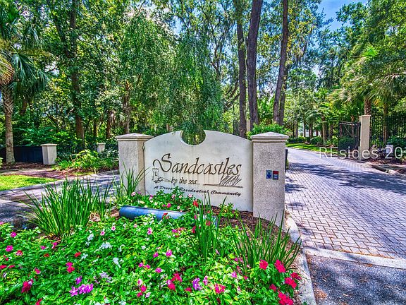 2nd image of 121 Sandcastle Court