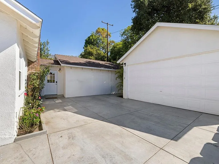 378 Grand Ave — Photo 19