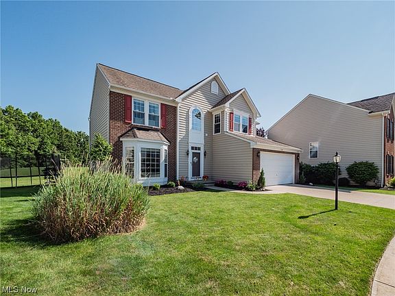 3rd image of 701 Jockeys Cir