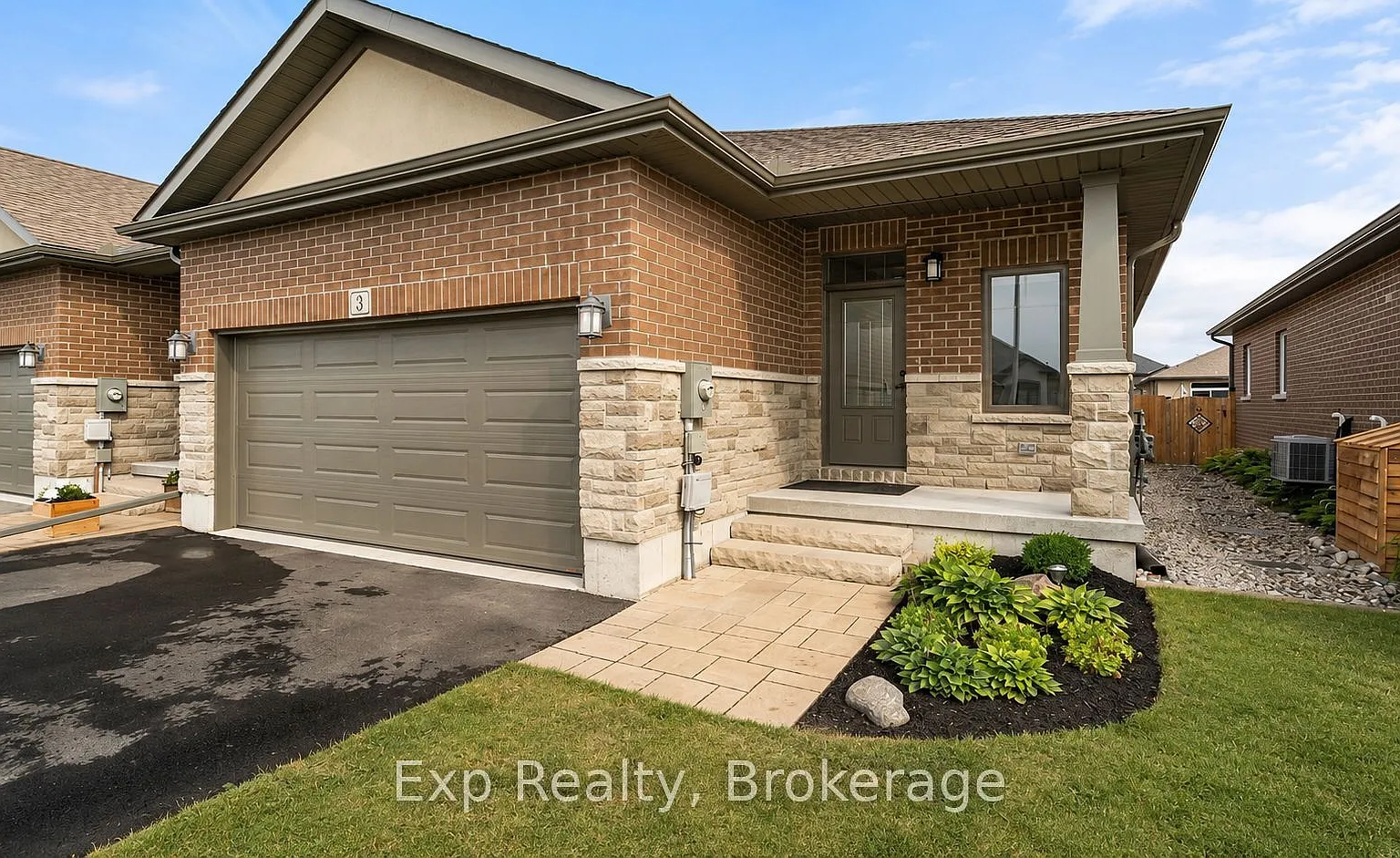 3 bed, $2,850 — Photo 1