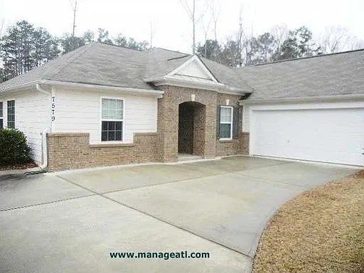 7579 Waverly Loop photo 1
