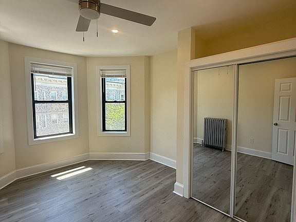 5th image of 40 Symphony Rd APT 2