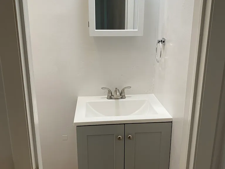 325 Griffith Dr #327 — Photo 7