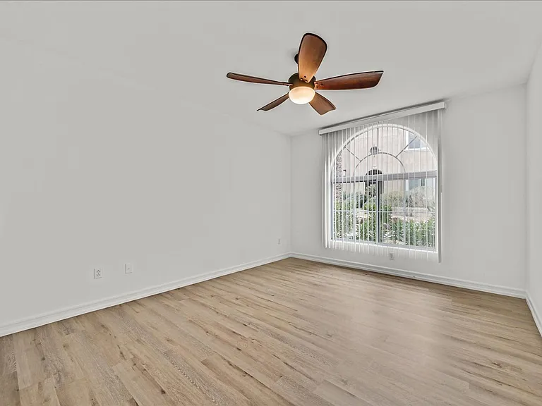 825 Canterra St #1059 — Photo 9