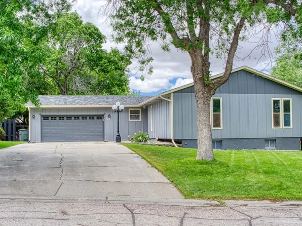 54 American Ln, Gillette, WY 82716