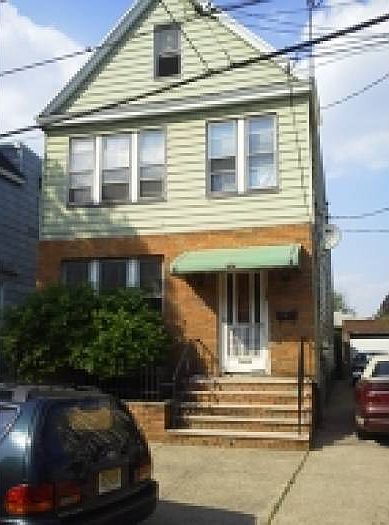 2nd image of 20 Bidwell Ave #2
