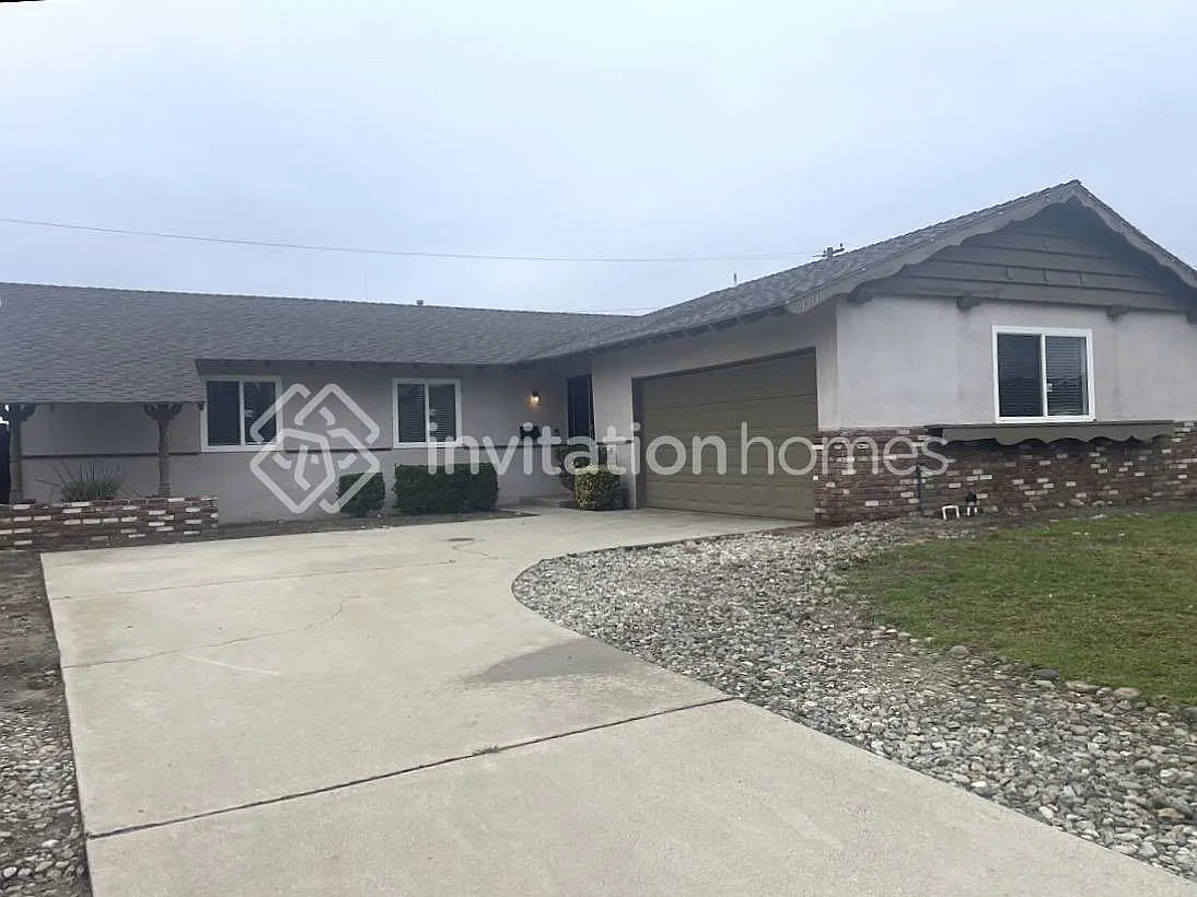 10140 Geneva Ave Montclair, CA 91763 — Photo 1