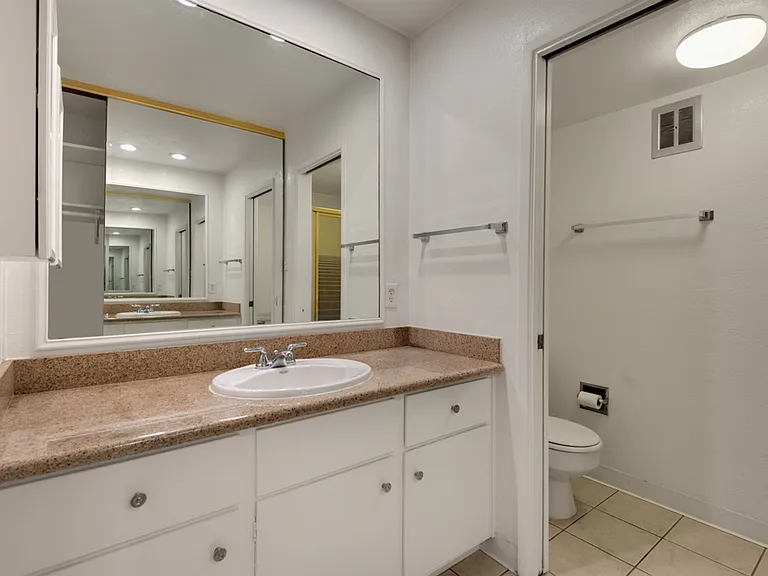 Stanford Garden Apartments — Photo 8