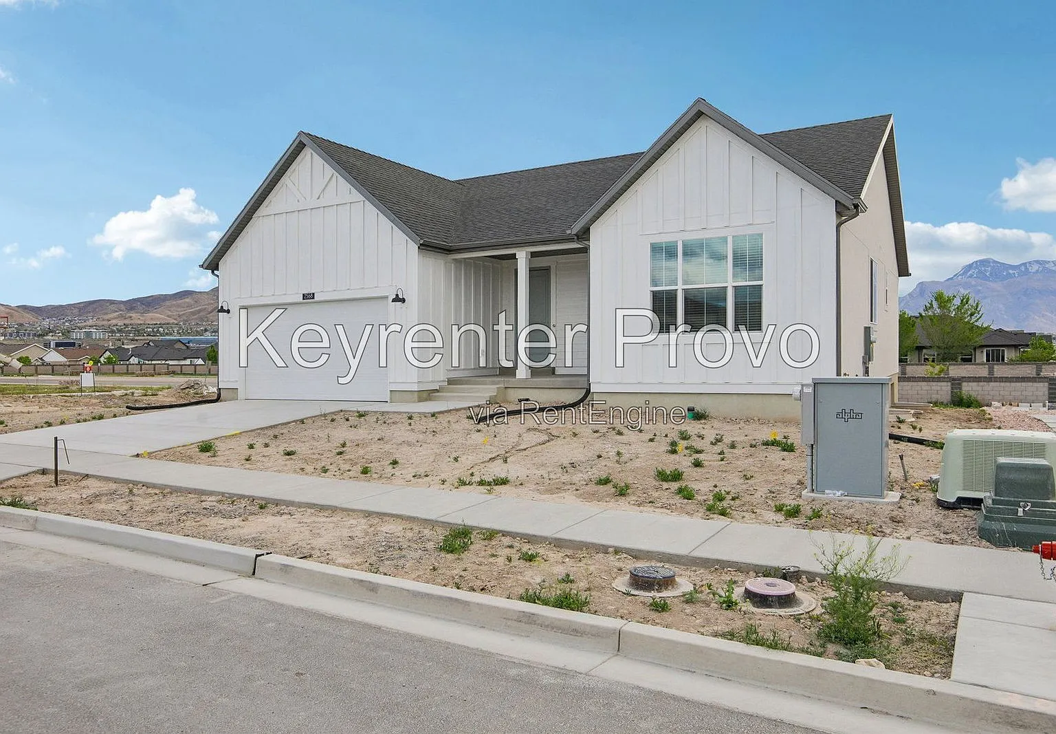 3 bed, 2.0 bath, 3239 sqft, $2,600 — Photo 2