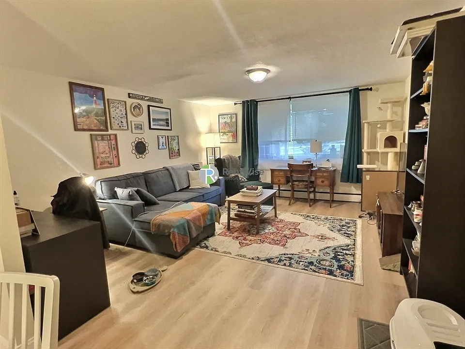 219 Kent St #5